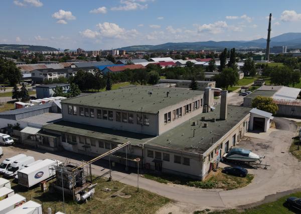 ZNÍŽENÁ CENA!! NA PREDAJ VÝROBNA HALA  -NOVÉ MESTO NAD VÁHOM