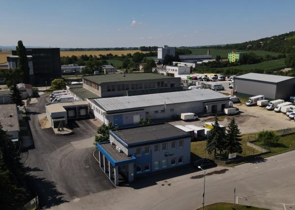 NA PRENÁJOM VÝROBNA HALA A ADMINISTRATÍVNA BUDOVA NOVÉ MESTO NAD VÁHOM