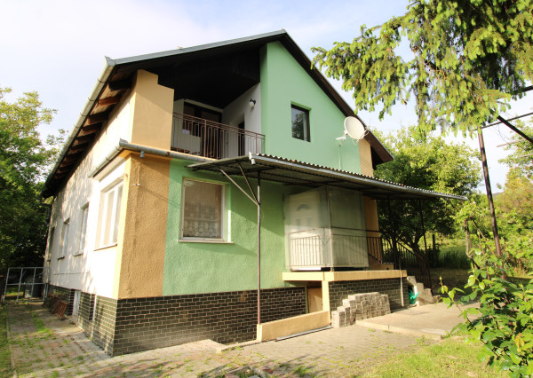 ZNÍŽENÁ CENA - NA PREDAJ - Veľký Rodinný dom Sokolovce