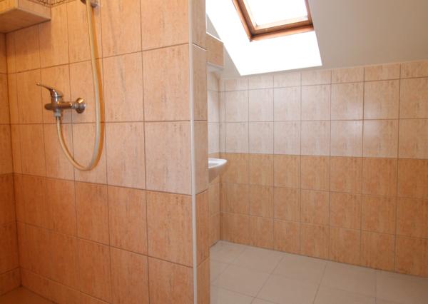 ZNÍŽENÁ CENA - NA PREDAJ - Veľký Rodinný dom Sokolovce