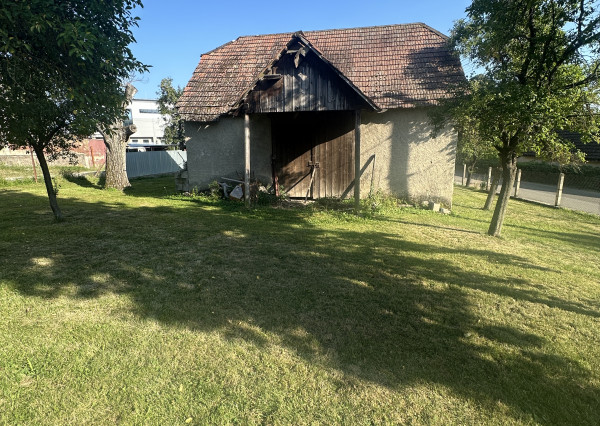 Prenajmem pozemok so stodolou