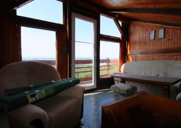 NA PREDAJ - Chatka s pekným výhľadom na Šianci