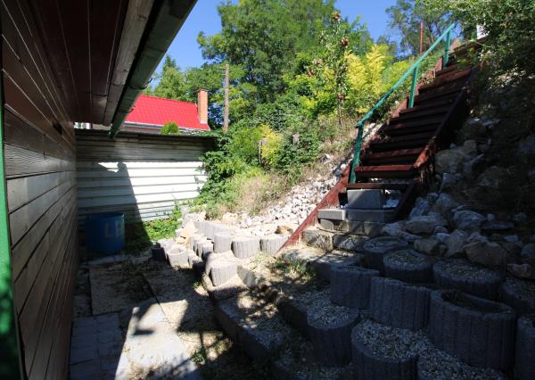 NA PREDAJ - Chatka s pekným výhľadom na Šianci