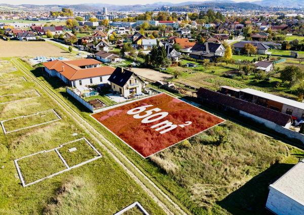 Na predaj stavebný pozemok 650 m² – Trenčín