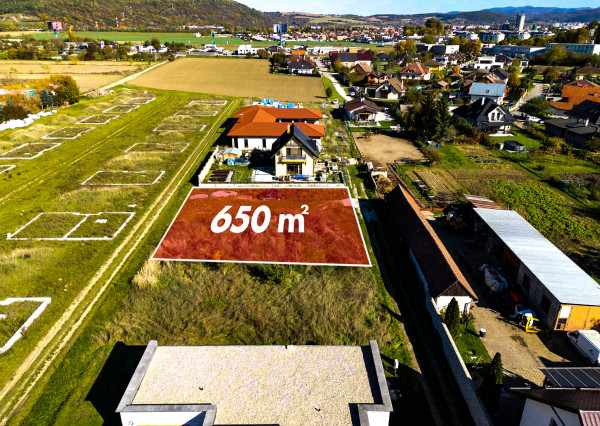 Na predaj stavebný pozemok 650 m² – Trenčín