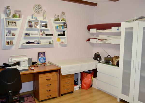 NA PREDAJ RODINNÝ DOM SO SAMOSTATNOU UBYTOVŇOU V OBCI ZAVAR