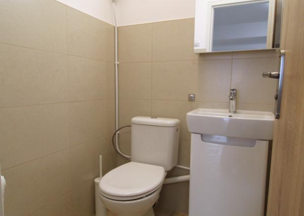 NA PRENÁJOM - 2 - izbový byt v centre Piešťan s parkovaním