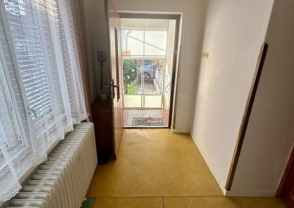 Na predaj: tehlový rodinný dom v Čachticiach.