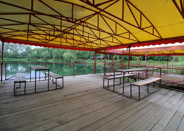 ZNŹENÁ CENA ! - NA PREDAJ - Jazero pri Tomášikove