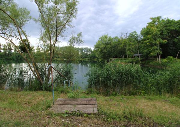 ZNŹENÁ CENA ! - NA PREDAJ - Jazero pri Tomášikove