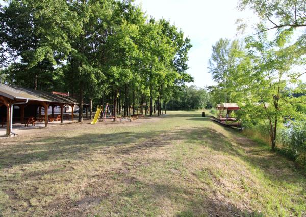 ZNŹENÁ CENA ! - NA PREDAJ - Jazero pri Tomášikove