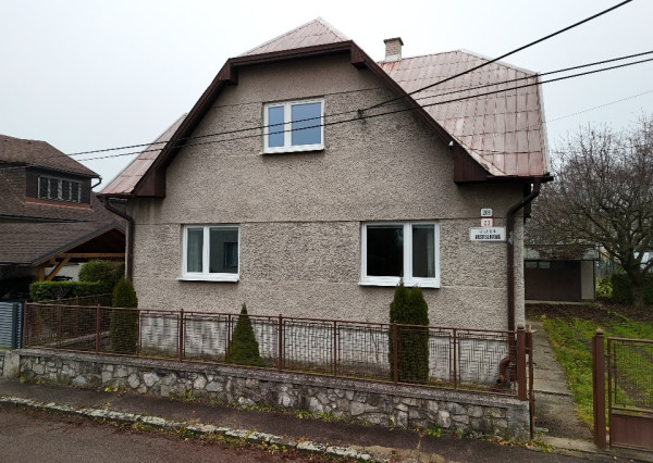 ZNÍŽENÁ CENA NA PREDAJ -rodinný dom Ladoveň - Martin