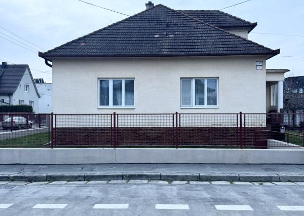 Na predaj rodinný dom v Trenčíne – Sihoť • výborná lokalita