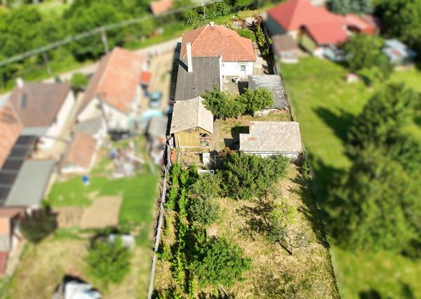 NA PREDAJ - Rodinný dom so záhradou v Sasinkove