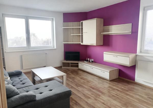 Rezervované Moderný 2-izbový byt s 2 balkónmi, Ilava – SNP
