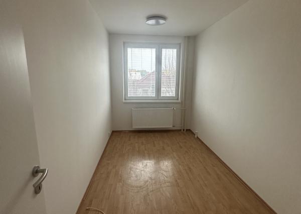 Prenájom Nové Mesto nad Váhom, Športová ulica 1 poschodie