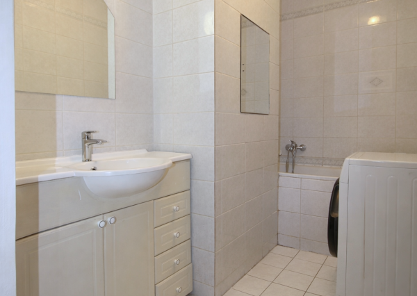 NA PREDAJ - 3- izbový byt v Piešťanoch na ulici A.Hlinku