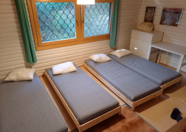 Chata pri lese nad Pieštanmi v chatovej oblasti Striebornica