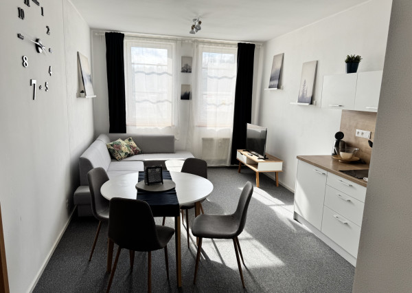 NA PREDAJ - APARTMÁN V BEŠEŇOVEJ | 52 m²