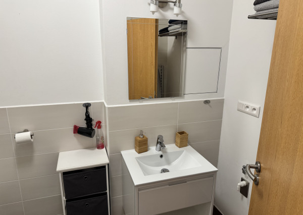 NA PREDAJ - APARTMÁN V BEŠEŇOVEJ | 52 m²
