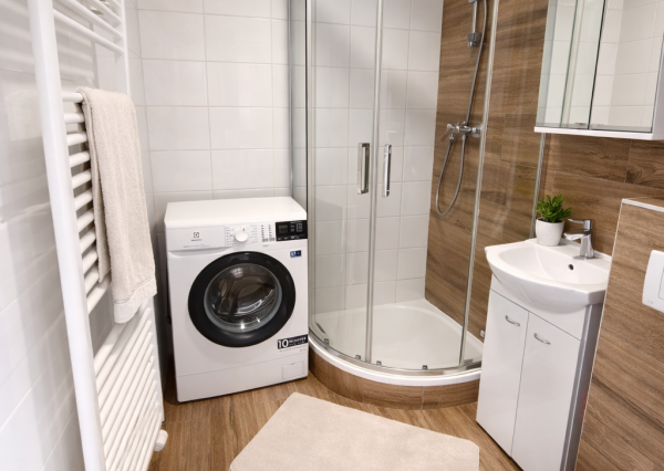 NA PREDAJ – 1-IZBOVÝ BYT | 31 m² | BRATISLAVA – RUŽINOV