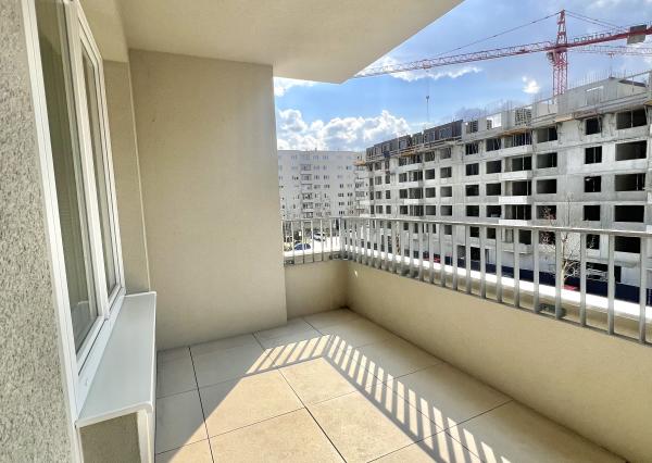 Moderný 2-izbový byt na prenájom – Zelené Vlčince, Pražská ulica