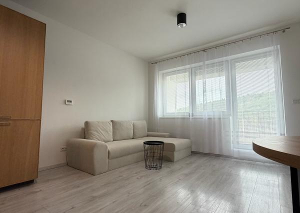 PRENÁJOM 2 - IZBOVÝ BYT | TRENČÍN | SARATOVSKÁ | 42 m²