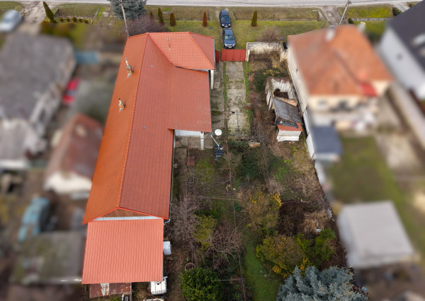 NA PREDAJ - Rodinný dom v Dvorníkoch