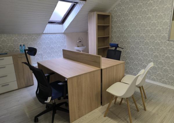 NA PRENÁJOM - Priestory pre kancelárie a služby v Hlohovci