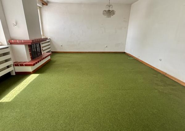 Rodinný dom v pôvodnom stave pár krokov od námestia – Nové Mesto nad Váhom