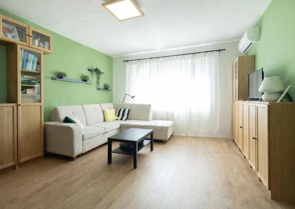 ZNÍŽENÉ NA PREDAJ  4-IZBOVÝ BYT – BRATISLAVA - VRAKUŇA 82 m²