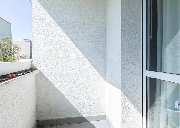 ZNÍŽENÉ NA PREDAJ  4-IZBOVÝ BYT – BRATISLAVA - VRAKUŇA 82 m²