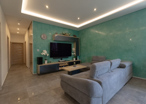 REZERVOVANÉ – MODERNÝ 4-IZBOVÝ BYT | 84 m² | VEĽKÝ BIEL