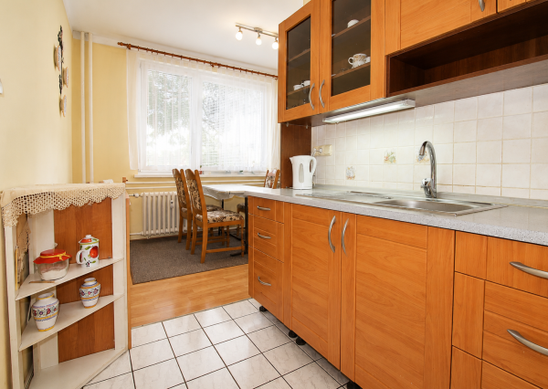 NA PREDAJ - 2,5 izbový byt v centre mesta Hlohovec