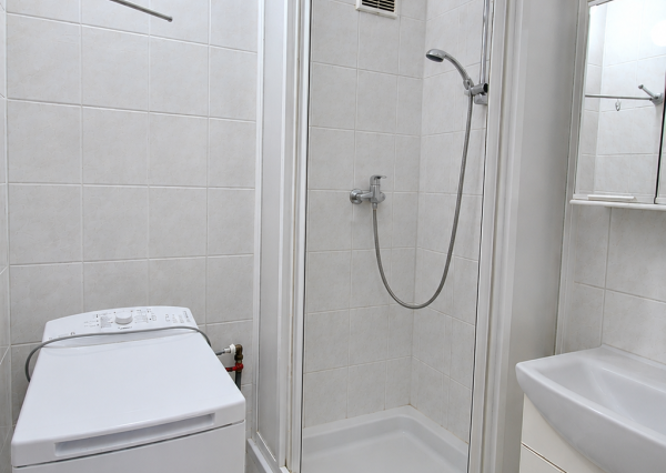 NA PREDAJ - 2,5 izbový byt v centre mesta Hlohovec