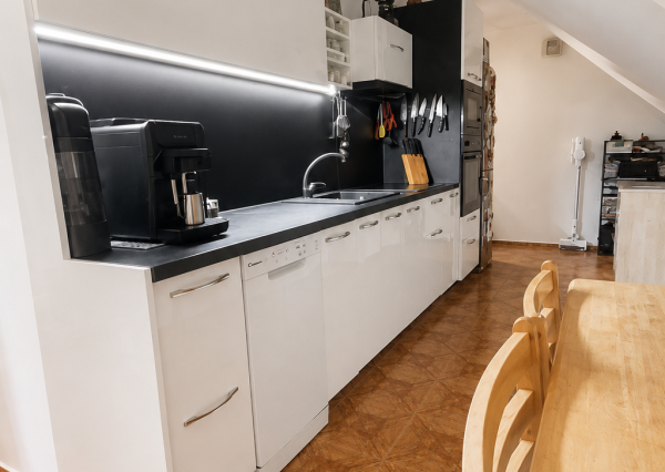 🔥 NA PREDAJ –  3-IZBOVÝ BYT | 69 m² | CENTRUM OBCE RABČA