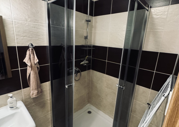 🔥 NA PREDAJ – 3-IZBOVÝ ŠTÝLOVÝ APARTMÁNOVÝ BYT.