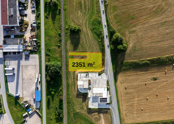 🌾  POZEMOK-2 351 m², PRI VSTUPE DO STAREJ ĽUBOVNE