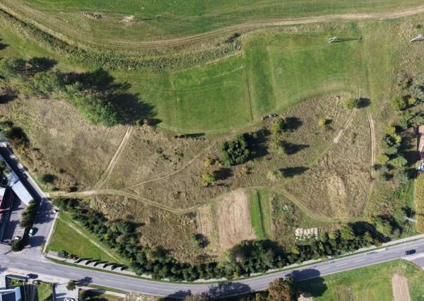 🌾 POZEMOK NA PREDAJ 2 081 m²  | NOVÁ ĽUBOVŇA