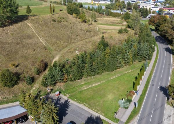🌾 POZEMOK NA PREDAJ 2 081 m²  | NOVÁ ĽUBOVŇA