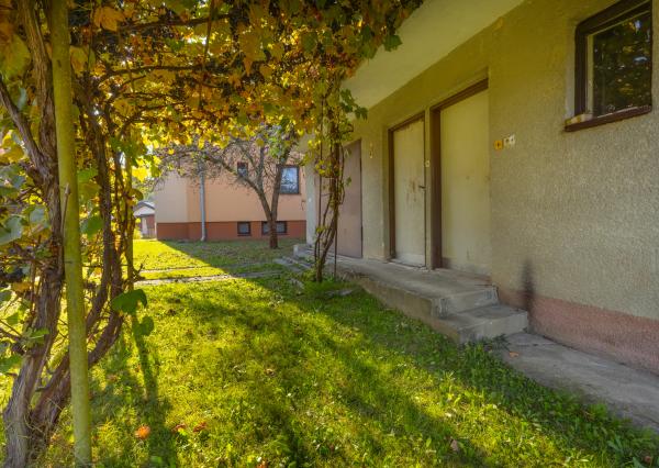 Ponúkame dvojpodlažný rodinný dom - Žilina mestská časť Trnové
