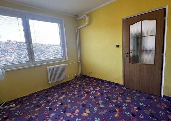 ZNÍŽENÉ !!! NA PREDAJ | 3-IZBOVÝ BYT –TRENČÍN, SOBLAHOVSKÁ