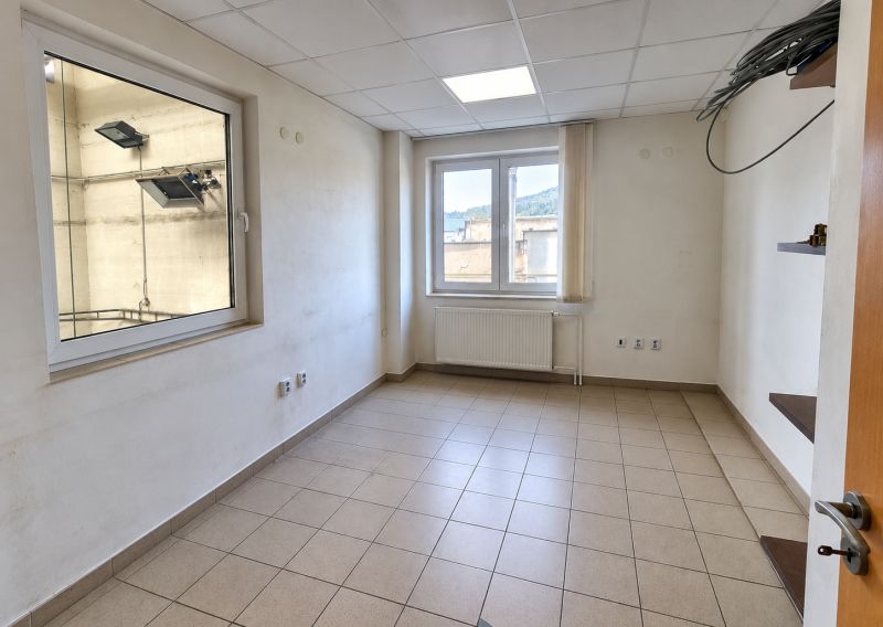 Na prenájom výrobná a skladová hala  – Žilina, Tichá ulica